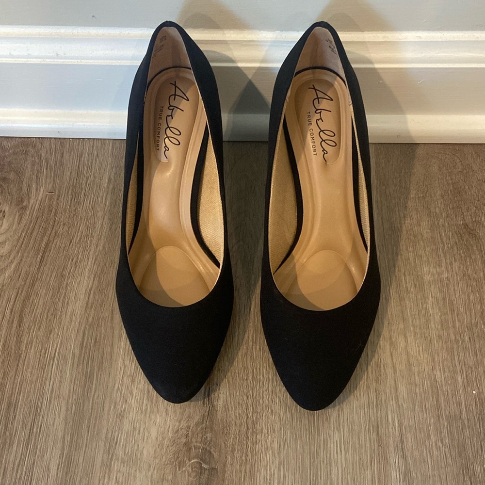 Abella Black Heels